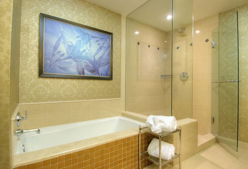 Люкс Повышенной Комфортности, Waldorf Astoria Orlando   An Official Walt Disney World®