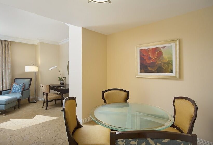 Люкс 2 Спальни, Waldorf Astoria Orlando   An Official Walt Disney World®