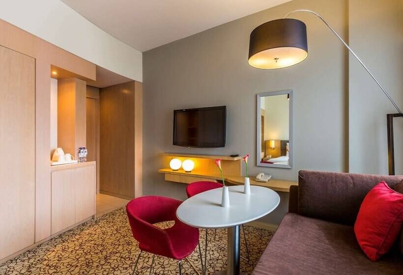 سوییت, Novotel Suites Mall Avenue Dubai