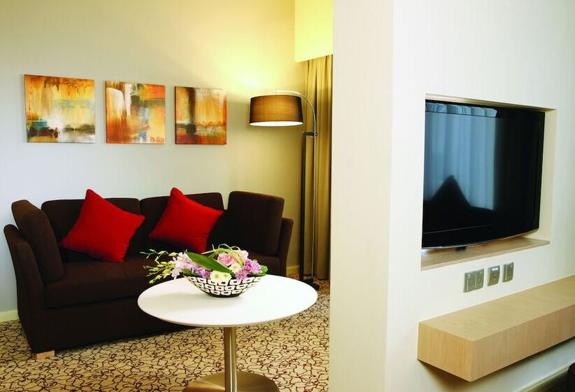 سوییت خانوادگی, Novotel Suites Mall Avenue Dubai