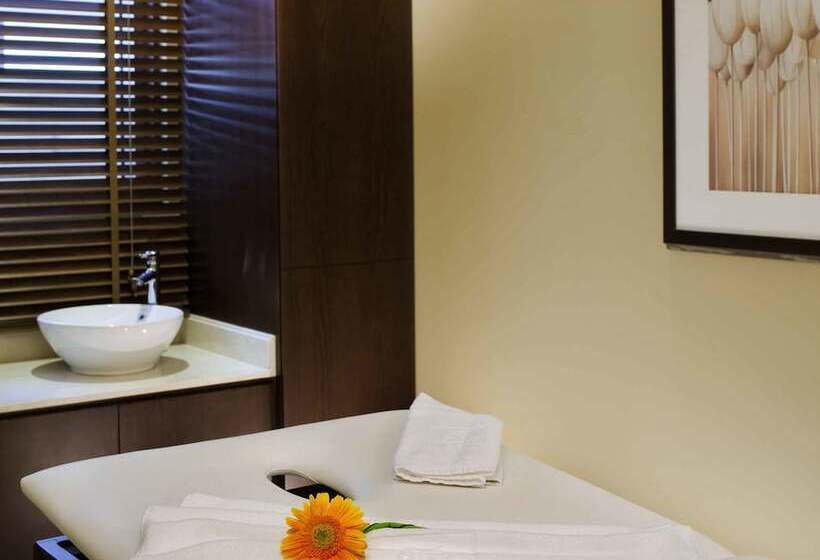 سوییت, Novotel Suites Mall Avenue Dubai
