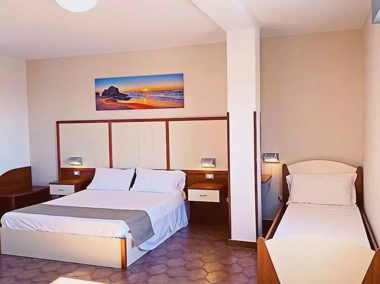 Standard Kolmen Hengen Huone, Residence Hotel Felix