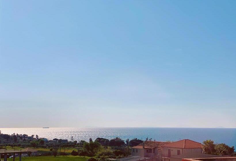 غرفة قياسية ثلاثية, Residence Hotel Felix