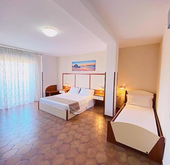 غرفة قياسية ثلاثية, Residence Hotel Felix