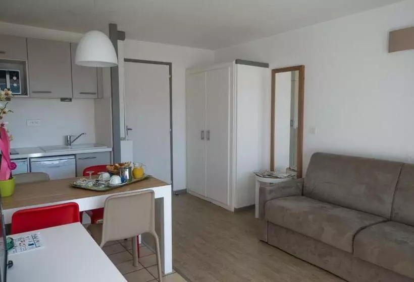استودیوی استاندارد اینتریور, Residence Mer & Golf Sokoburu