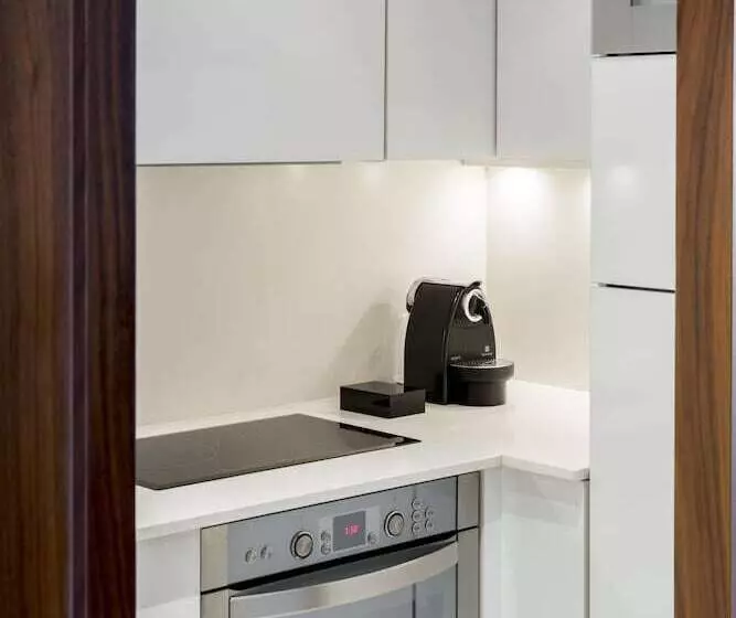 آپارتمان سوپریور 1 خوابه, Suites Avenue