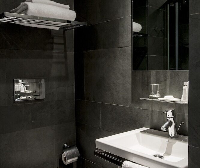 آپارتمان خانوادگی, Suites Avenue