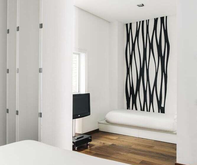 آپارتمان خانوادگی, Suites Avenue