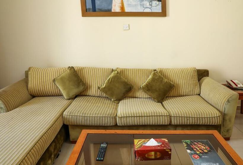 Люкс Real 2 Спальни, Wescott Plaza Hotel Apartments Llc Formerly West Zone Plaza Hotel Apts