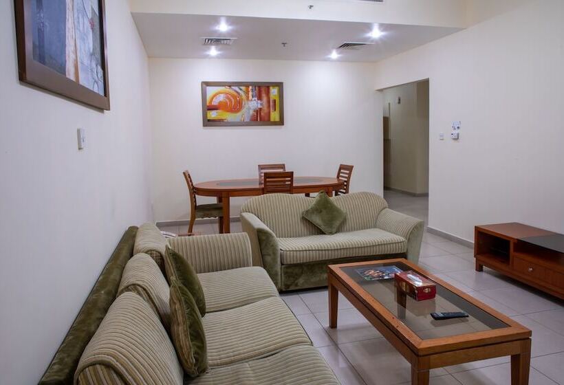 Люкс Real 2 Спальни, Wescott Plaza Hotel Apartments Llc Formerly West Zone Plaza Hotel Apts