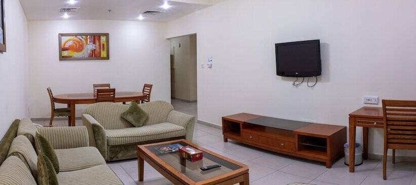 Люкс Real 2 Спальни, Wescott Plaza Hotel Apartments Llc Formerly West Zone Plaza Hotel Apts