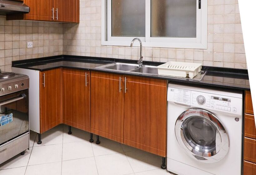 Люкс Real 2 Спальни, Wescott Plaza Hotel Apartments Llc Formerly West Zone Plaza Hotel Apts