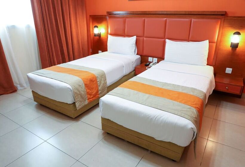 Люкс Real 2 Спальни, Wescott Plaza Hotel Apartments Llc Formerly West Zone Plaza Hotel Apts