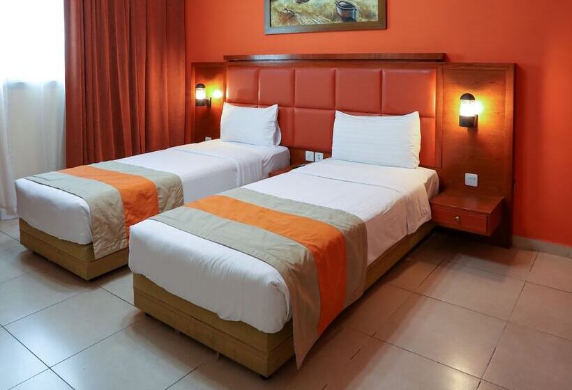 Люкс Real 2 Спальни, Wescott Plaza Hotel Apartments Llc Formerly West Zone Plaza Hotel Apts