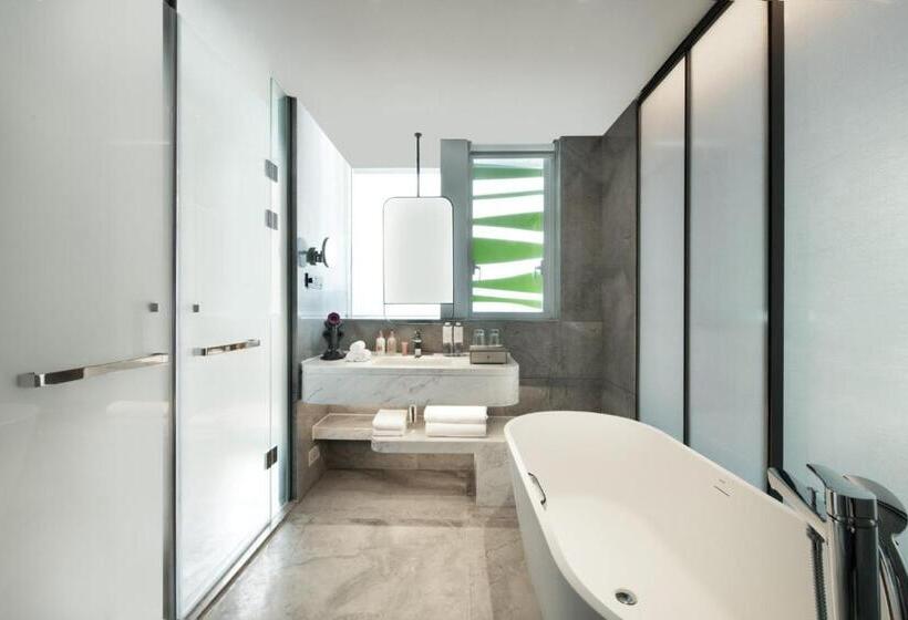 Люкс, Crowne Plaza Wuhan Optics Valley, An Ihg