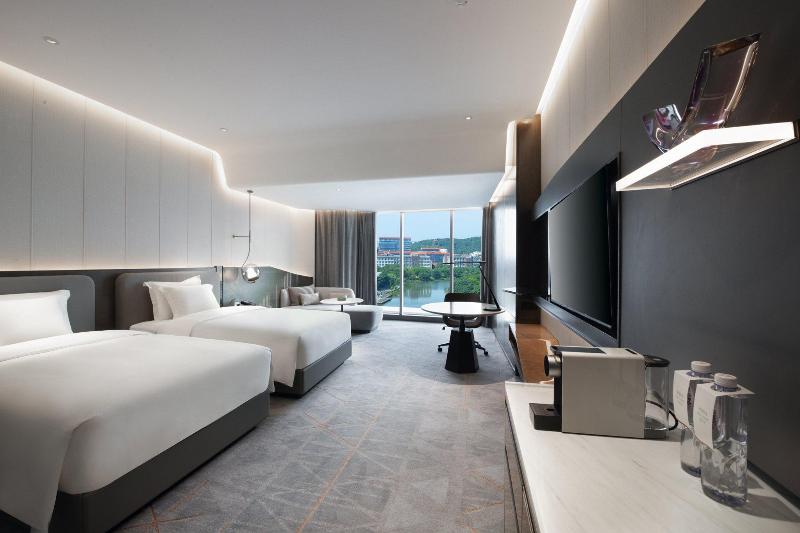 Номер Премиум, Crowne Plaza Wuhan Optics Valley, An Ihg