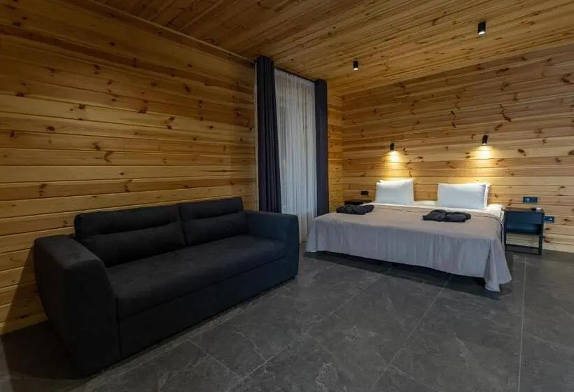 デラックスバンガロー, Perlyna Resort