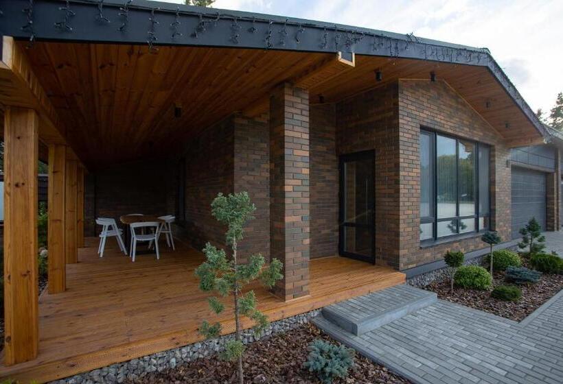 デラックスバンガロー, Perlyna Resort