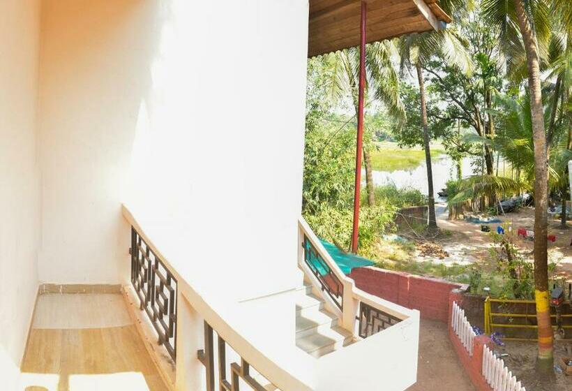 Quarto Estandar com Sacada, Khavanekar Resort