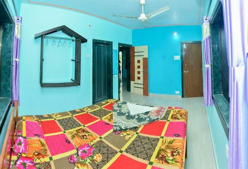 Quarto Estandar com Sacada, Khavanekar Resort