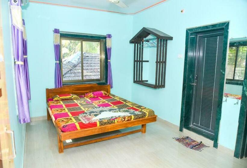 Quarto Estandar com Sacada, Khavanekar Resort