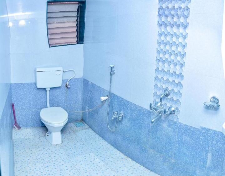 Quarto Estandar com Sacada, Khavanekar Resort