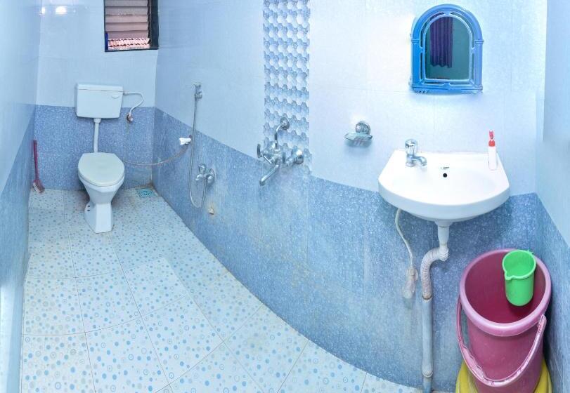 Quarto Estandar com Sacada, Khavanekar Resort