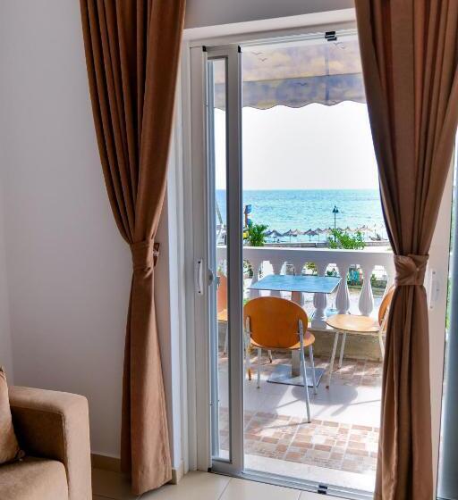 דירת שני חדרים, Villa Gjika