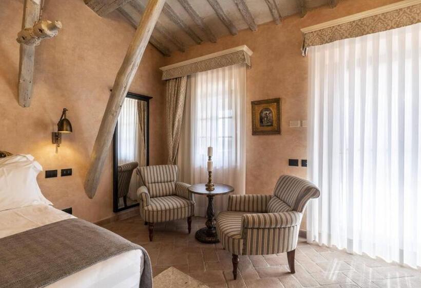 סוויטה עם טרסה, Villa Petriolo