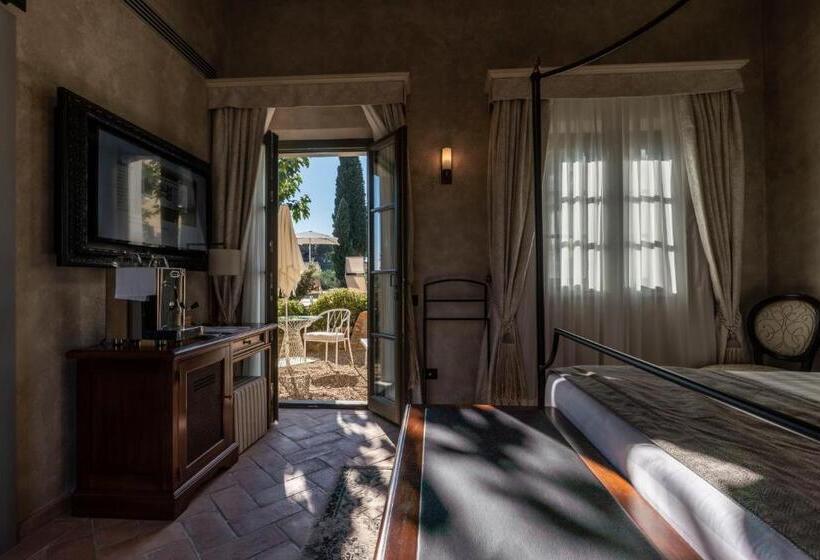 Люкс Вид на Бассейн, Villa Petriolo