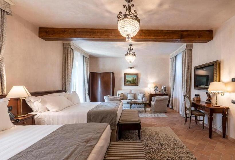 Люкс Вид на Бассейн, Villa Petriolo