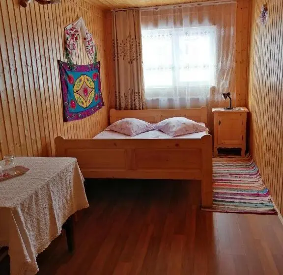 バス共有のスタンダードルーム, Cabana Ghetari