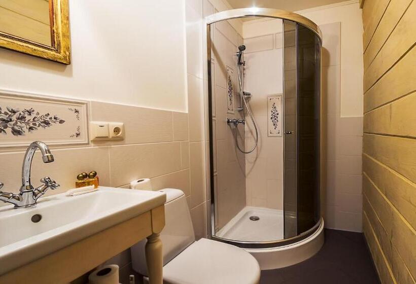 豪华房间, The Provence Village