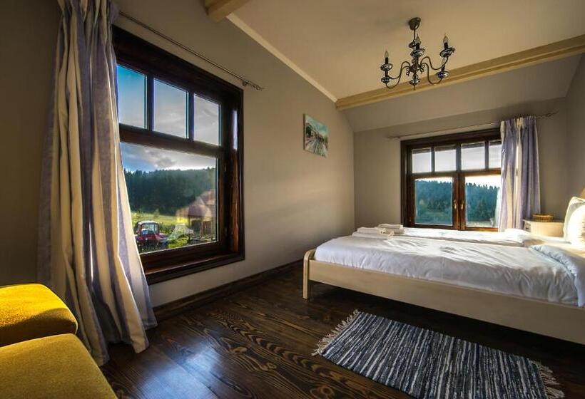 غرفة إقتصادية, The Provence Village