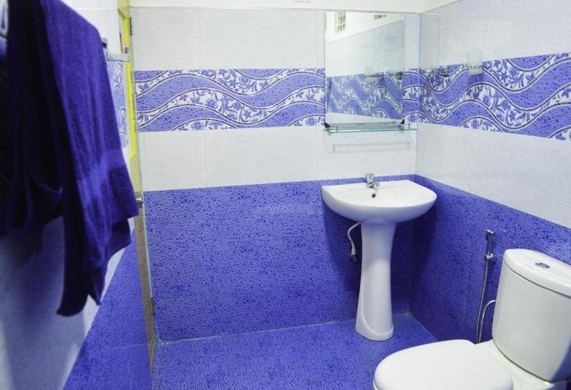 Háromágyas Standard Szoba, Subash