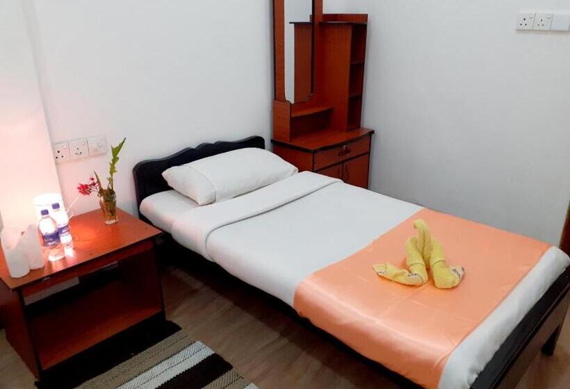 Standard Szoba, Subash