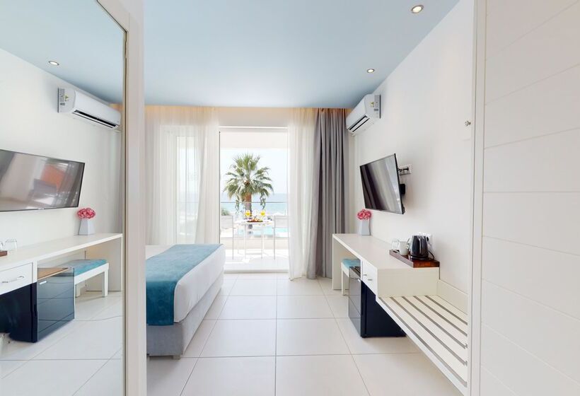 オーシャンビュースーペリアールーム, Acrotel Lilyann Boutique