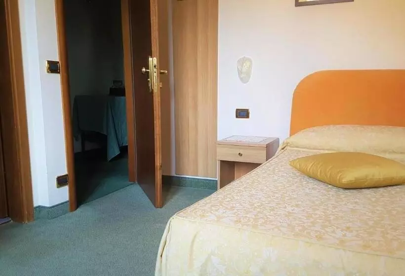 スタンダードシングルルーム, Eurohotel Mountain Wellness