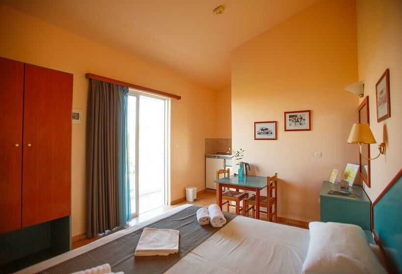 标准工作室, Filoxenia Apartments & Studios