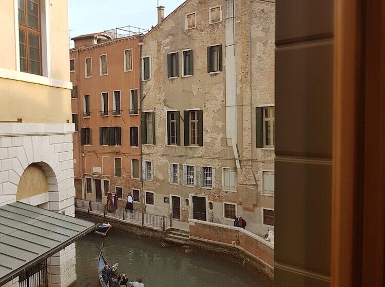 اتاق سوپریور با چشمانداز, Ad Place Venice