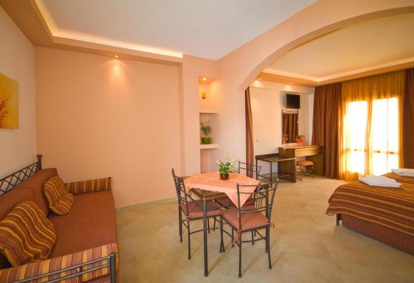 סוויטת ג'וניור, Anassa