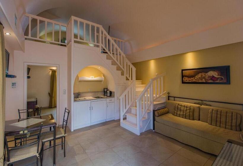 סוויטה משפחתית, Anassa