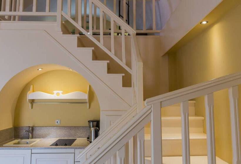 סוויטה משפחתית, Anassa