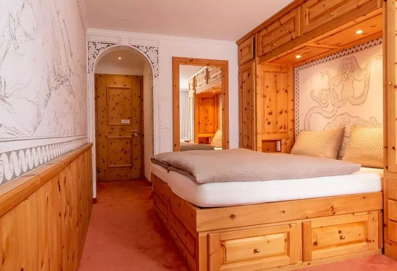 Standard-huone, Arte