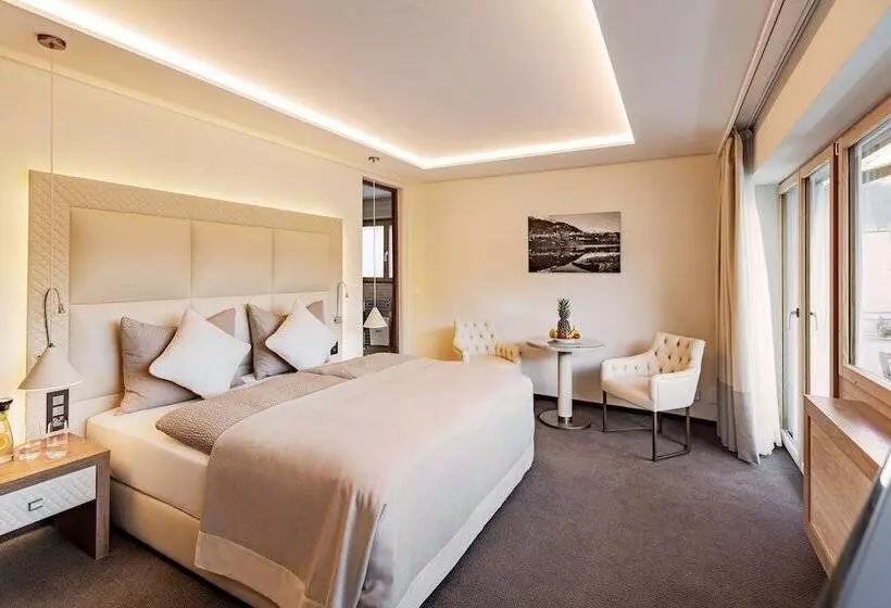 Juniorsviitti Parveke, Arte