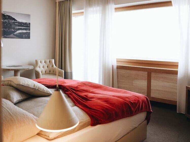 جناح جونيور مزوَّد بشرفة, Arte