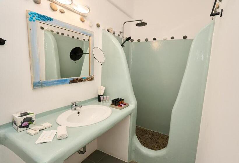 带泳池观景的豪华房, Bellissimo Resort