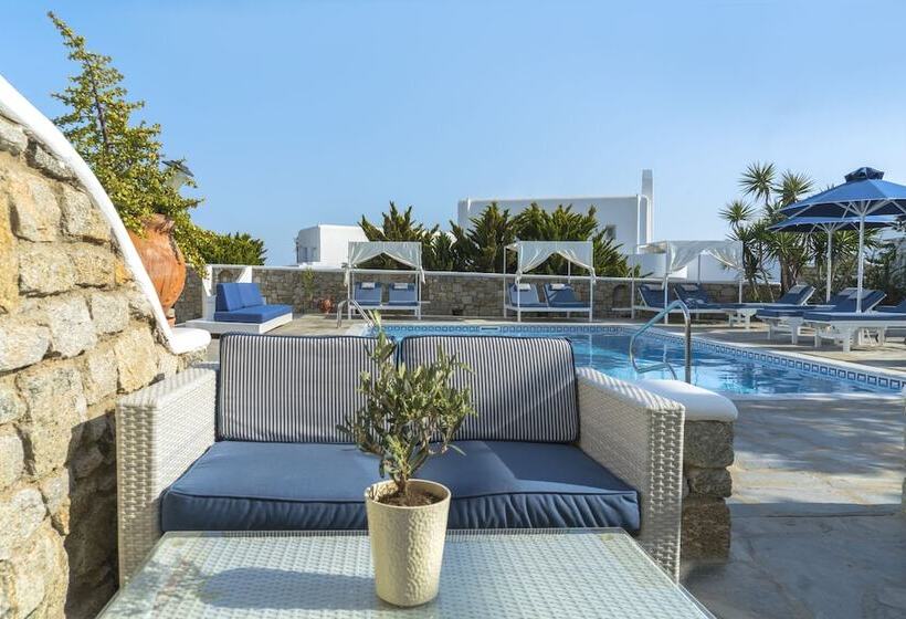 带泳池观景的豪华房, Bellissimo Resort