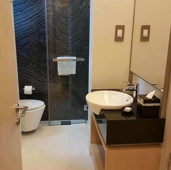 3 Bedroom Premium Apartment, Fraser Suites Singapore