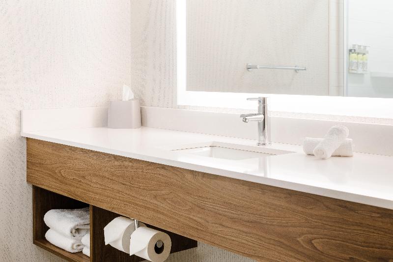 غرفة قياسية, Holiday Inn Express Grande Prairie, An Ihg